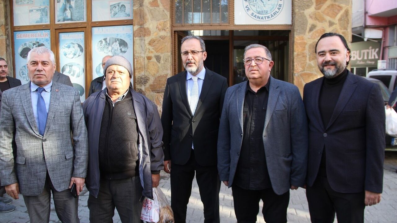 Kasapoğlu, Kula Esnaf ve Sanatkârlar Odası'nı Ziyaret Etti