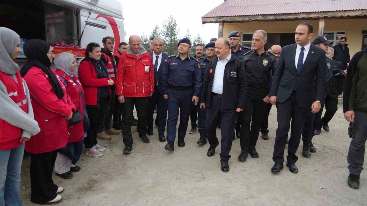 Kastamonu'da Kayıp Anne ve Oğlu İçin Arama Çalışmaları Devam Ediyor