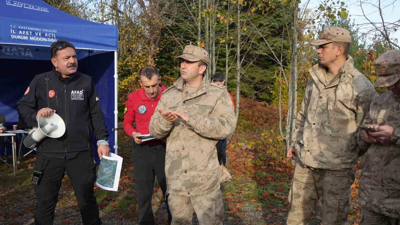 Kastamonu'da Kayıp Anne ve Oğlunun Arama Çalışmaları Devam Ediyor