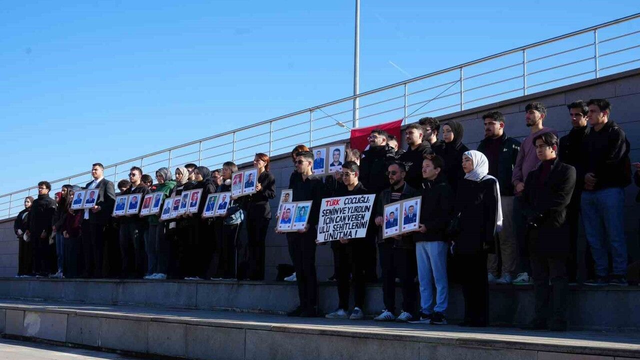 Kastamonu Üniversitesi Öğrencileri Şehitleri Unutmadı