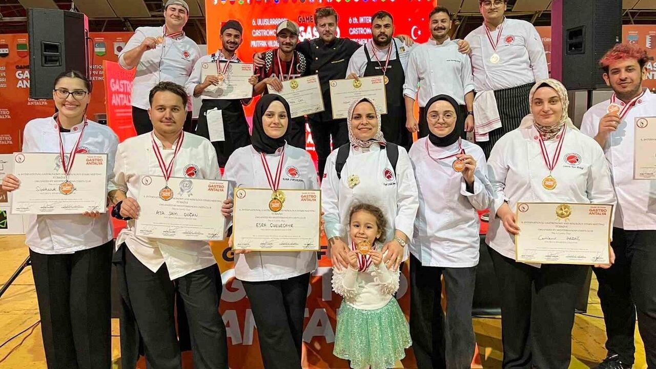 Kastamonu Üniversitesi Öğrencilerinin GastroAntalya Başarısı