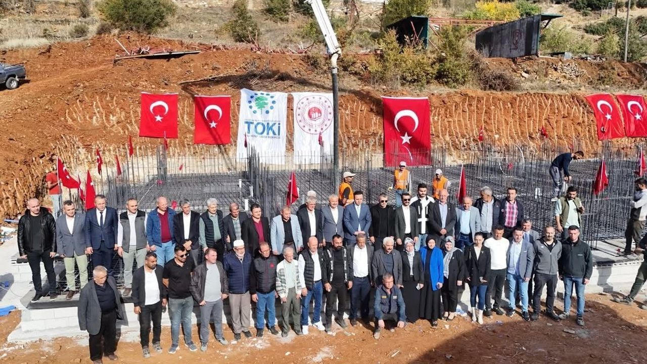 Kavaklıdere'de 9. TOKİ Konut Projesinin Temeli Atıldı