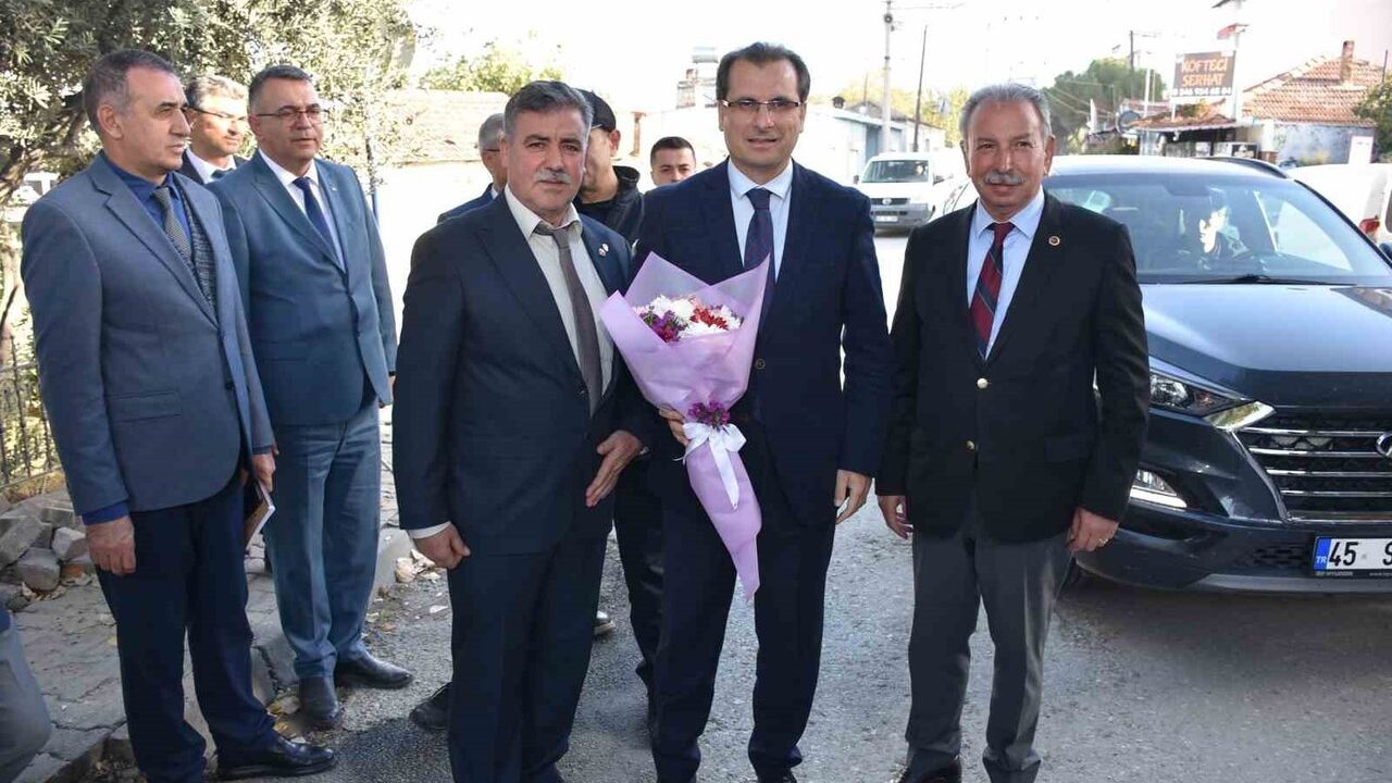 Kaymakam Ali Güldoğan, Salihli'de Vatandaşlarla Buluştu