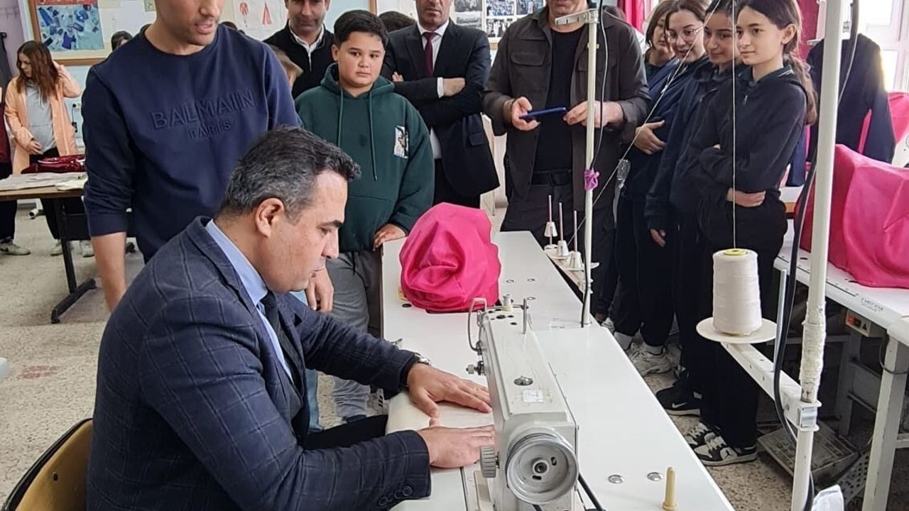 Kaymakam Halil Dalak'tan Öğrencilere Dikiş ve Tarım Eğitimi