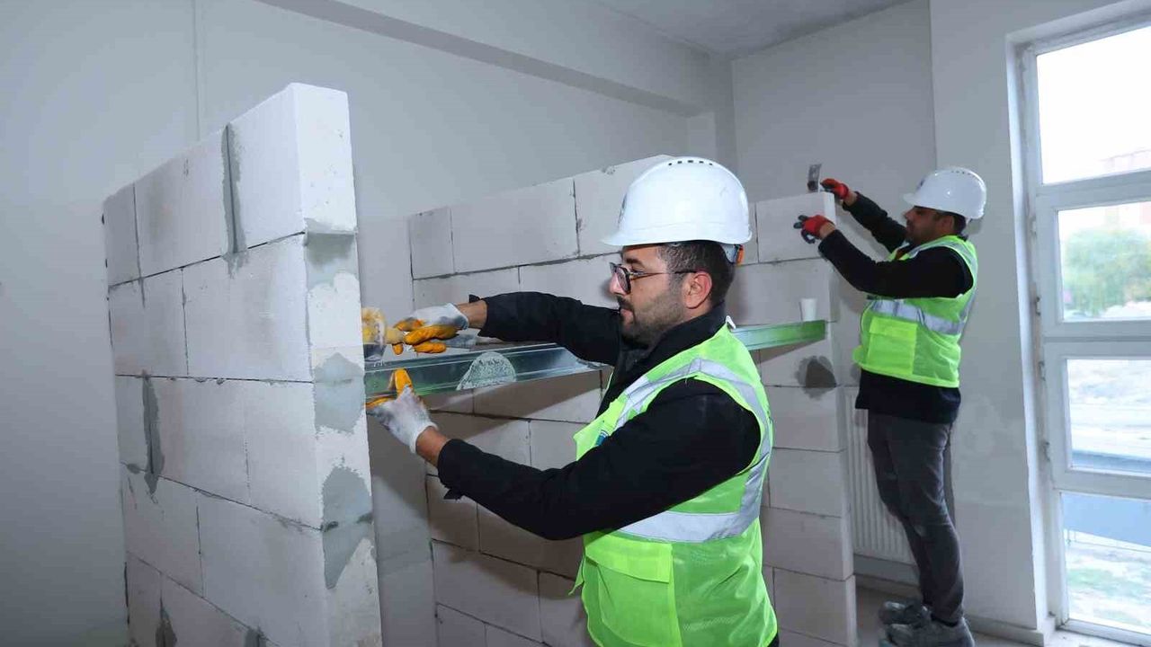 Kayseri Büyükşehir Belediyesi'nden Yeşil Mahalle Sosyal Tesislerinde İyileştirme Çalışmaları