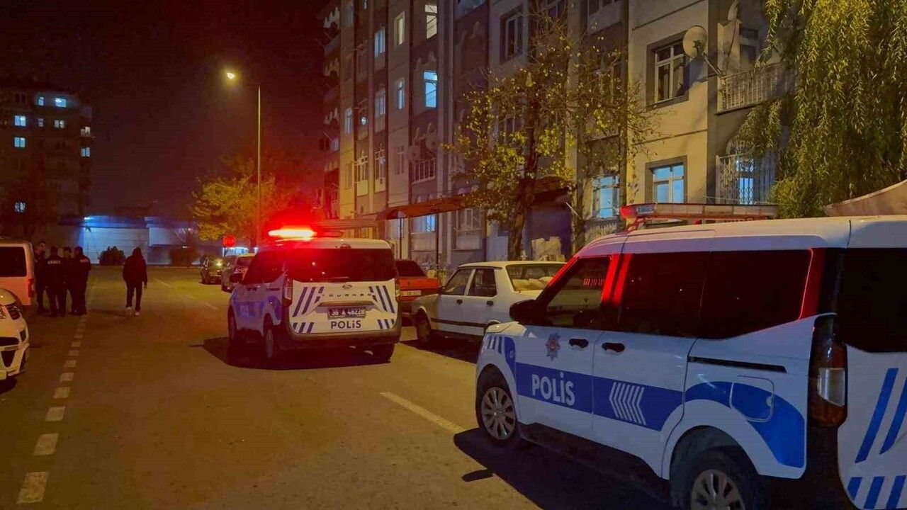 Kayseri'de Kardeşlerin Pencereden Atlama Olayı