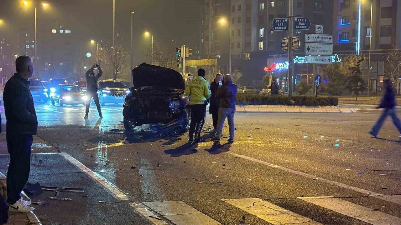 Kayseri'de Trafik Kazası: Yaralı Yok
