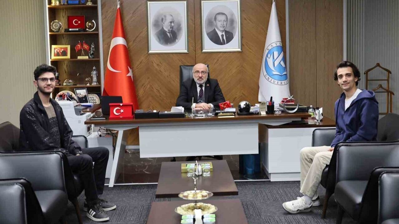 KAYÜ Öğrencilerinden Yenilikçi Hava Durumu Projesi