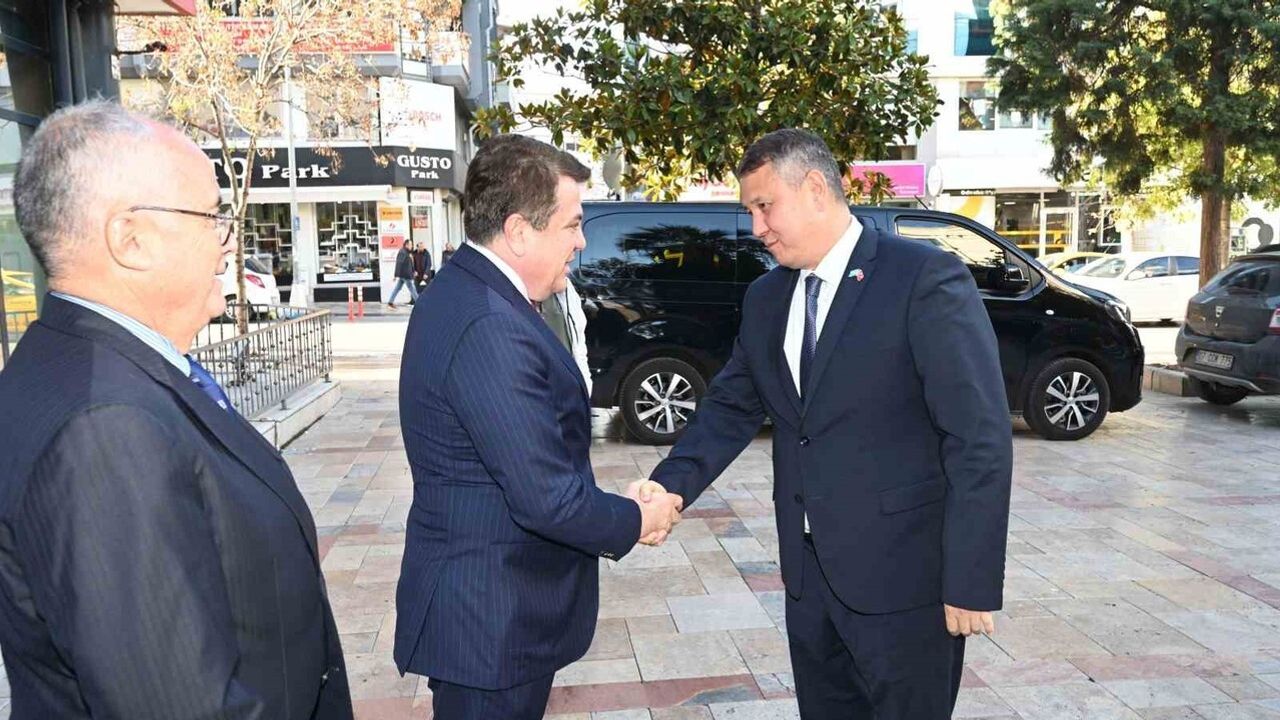 Kazakistan Başkonsolosu DTO'yu Ziyaret Etti