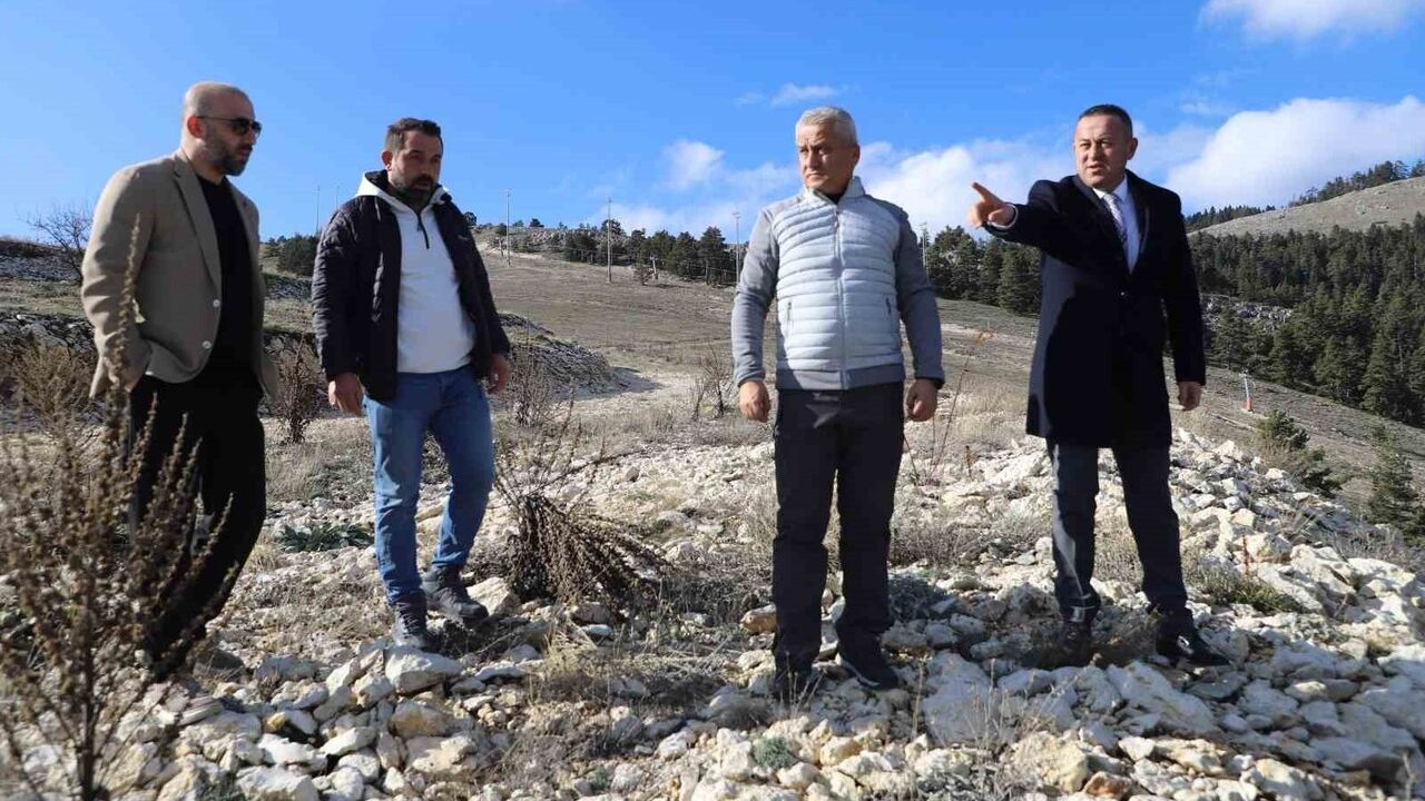 Keltepe Kayak Merkezi'nde Yeni Sezon Hazırlıkları Devam Ediyor