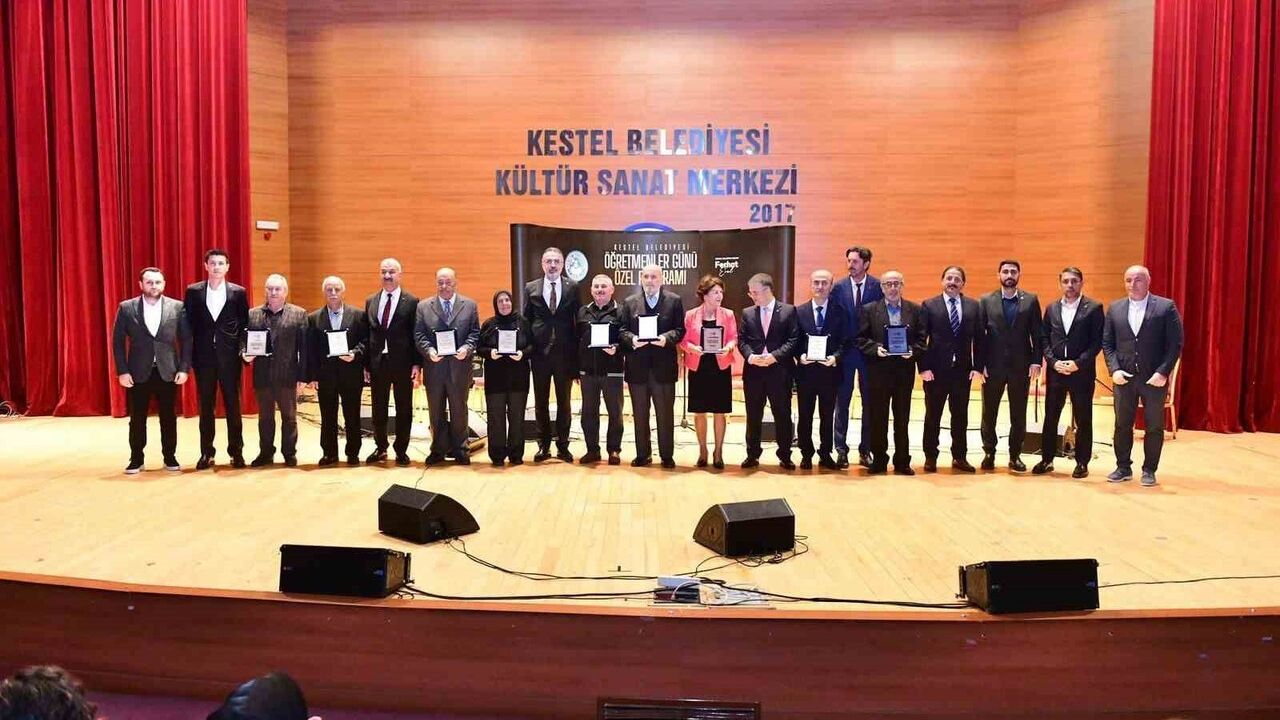 Kestel Belediyesi'nden Öğretmenlere Özel Konser