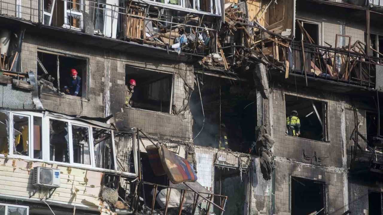 Kiev'e Yönelik Saldırıda Can Kaybı Arttı