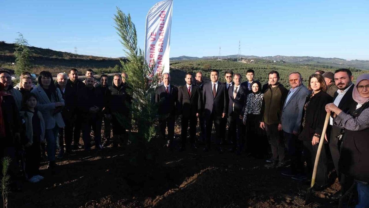Kırgızistan ve Türkiye Arasındaki Bağlar Fidanlarla Güçlendi