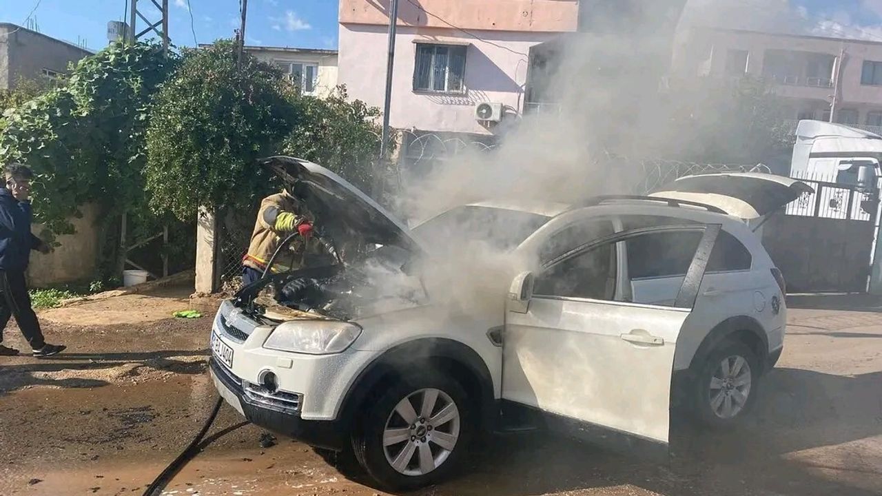 Kırıkhan'da Cip Yangını: İtfaiye Hızla Müdahale Etti