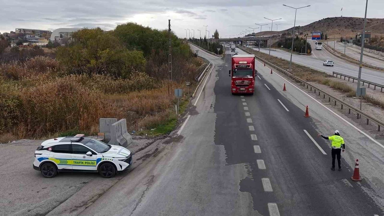 Kırıkkale'de Zorunlu Kış Lastiği Denetimi Gerçekleştirildi
