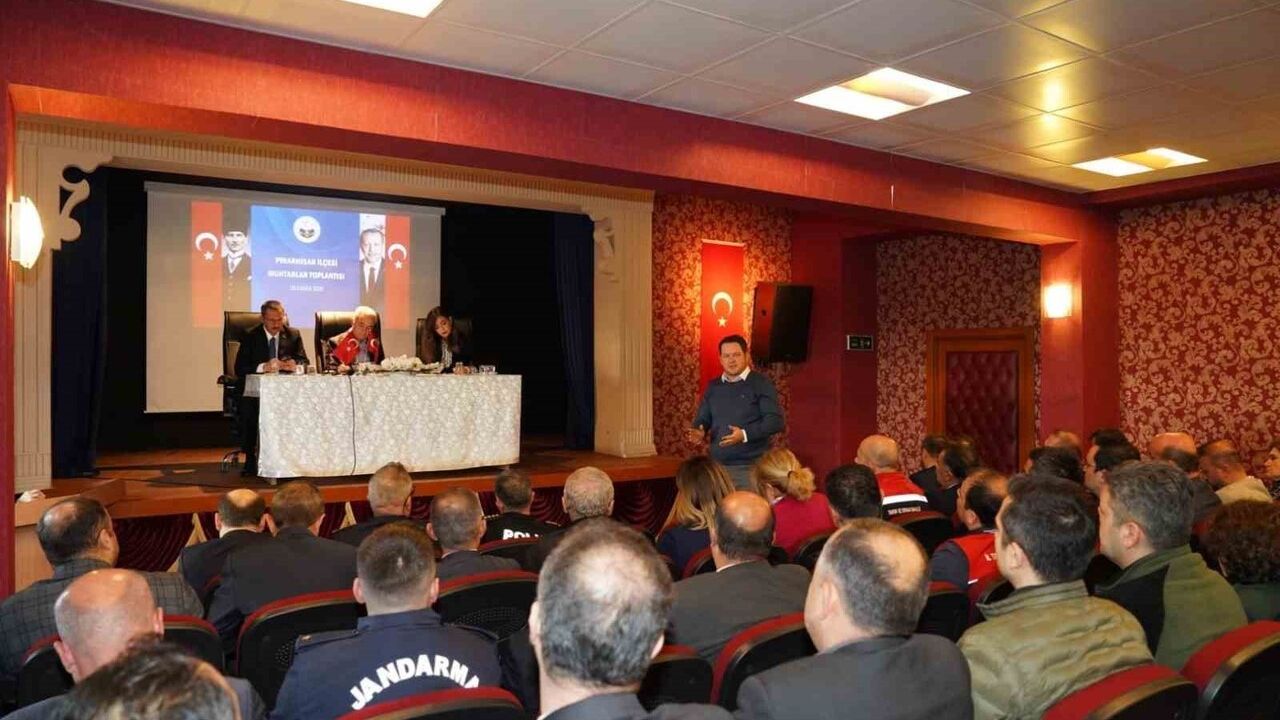 Kırklareli'nde Mahalle ve Köy Muhtarları Toplandı