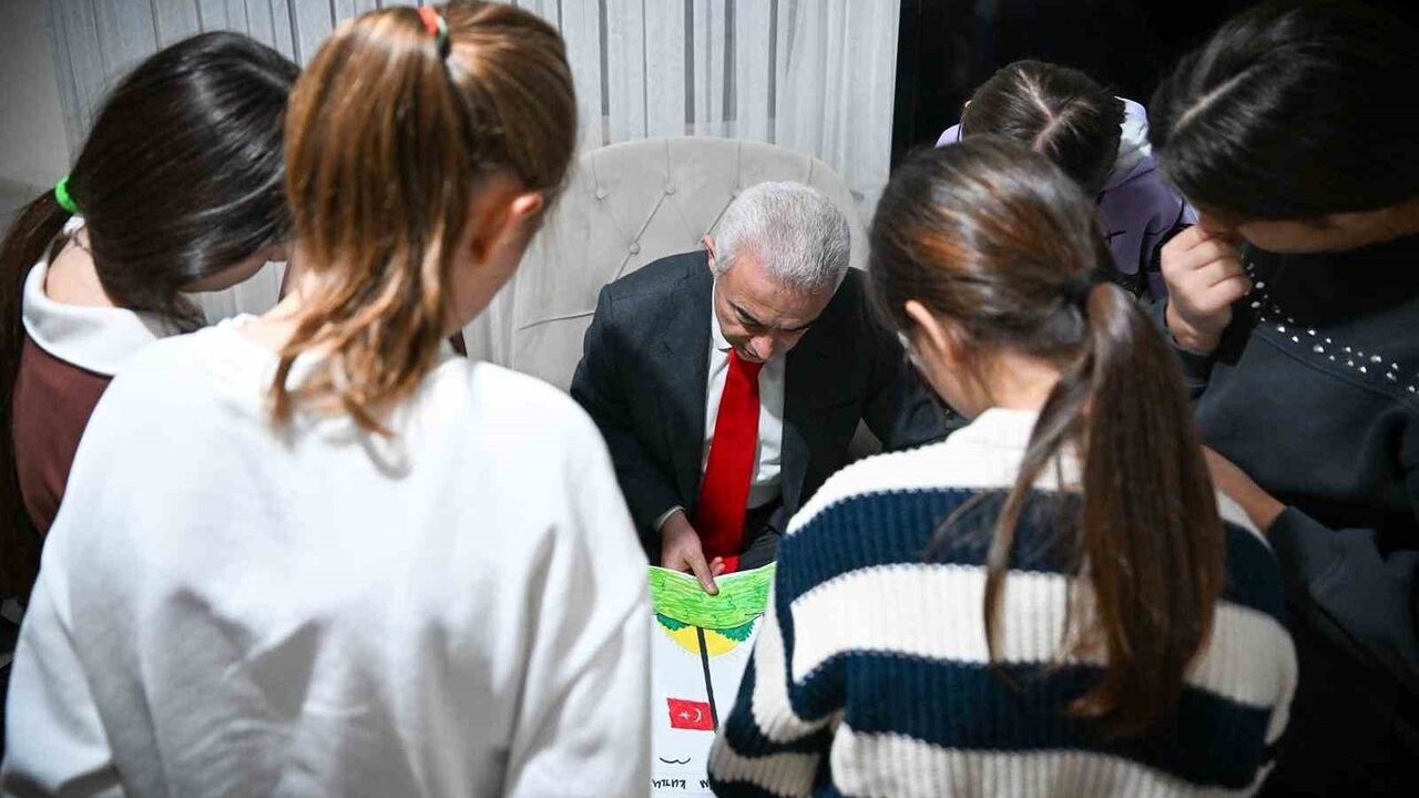 Kırklareli Valisi Uğur Turan Sevgi Evlerinde Çocuklarla Buluştu