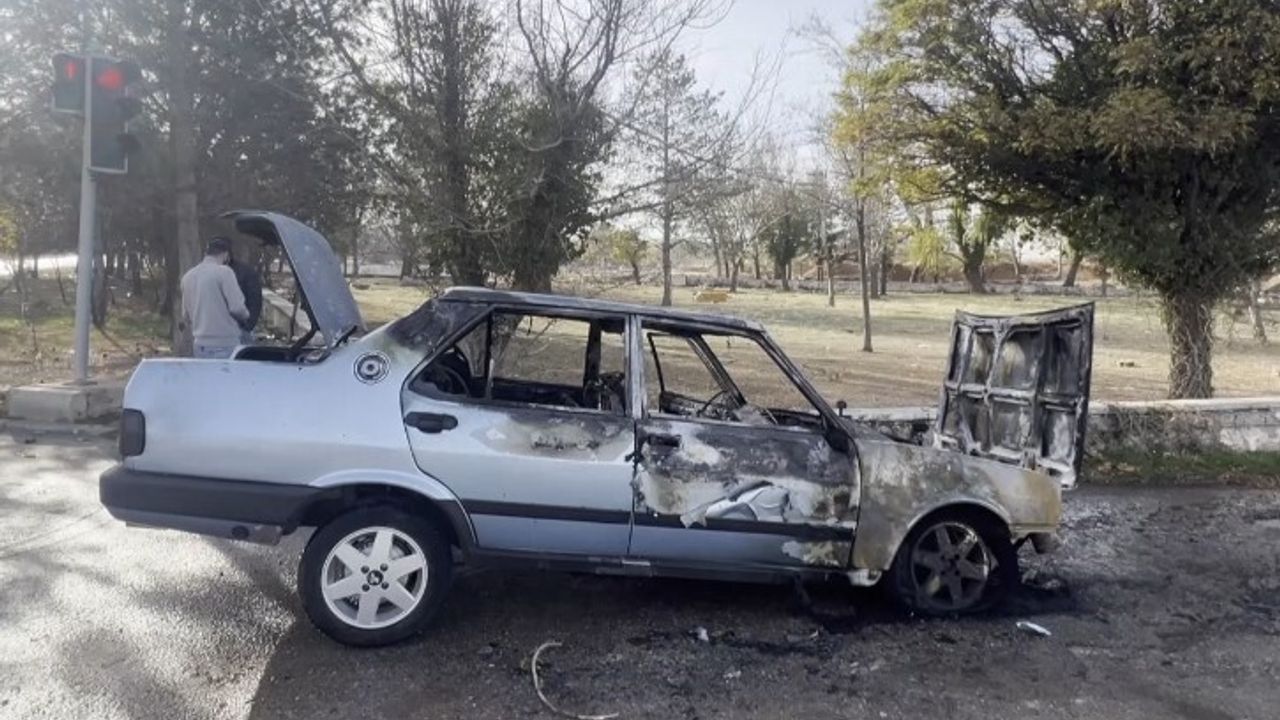 Kırşehir'de Otomobil Yangını