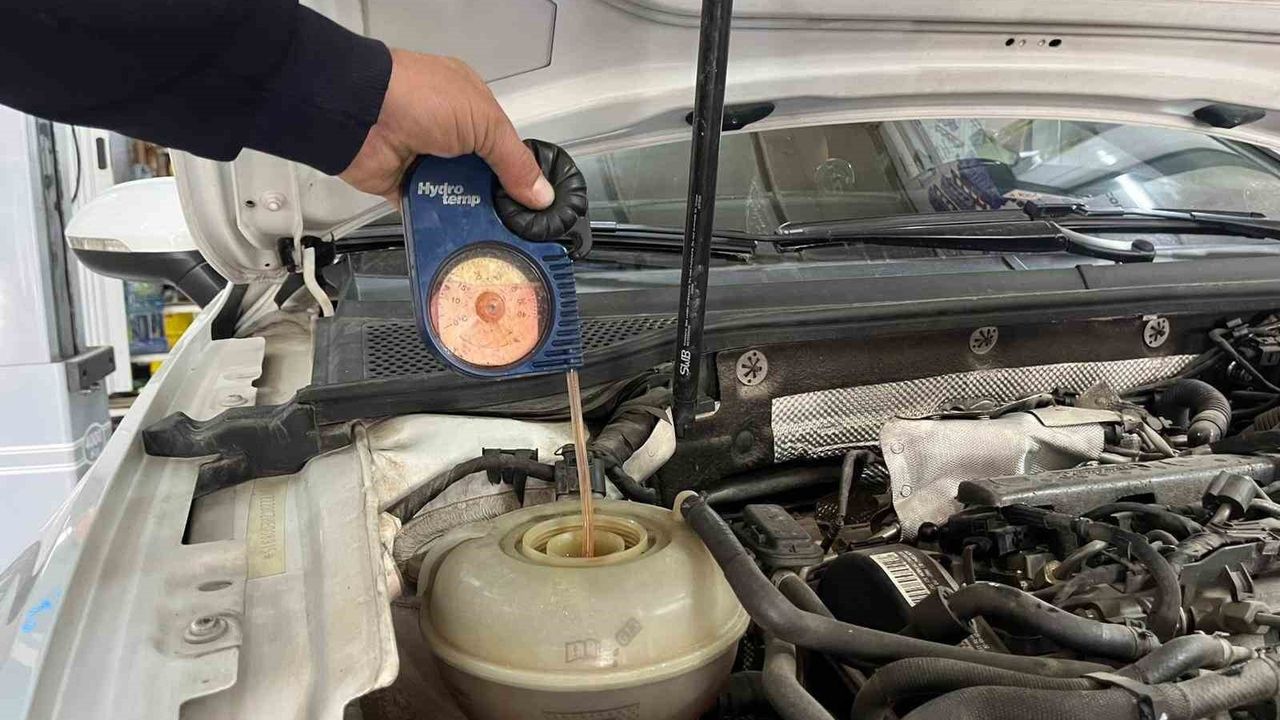 Kış Öncesi Antifriz Bakımı: Motor Masraflarını Önlemenin Yolu