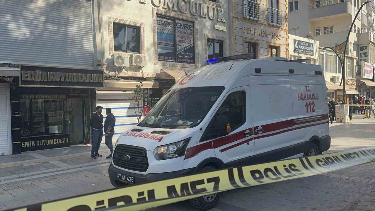 Kızıltepe'de Kuyumcular Arasında Kavga: 3 Yaralı