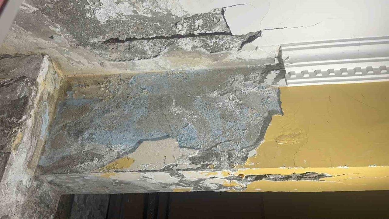 Kocaeli'de Binada Çatlaklar Sebebiyle Tahliye Kararı