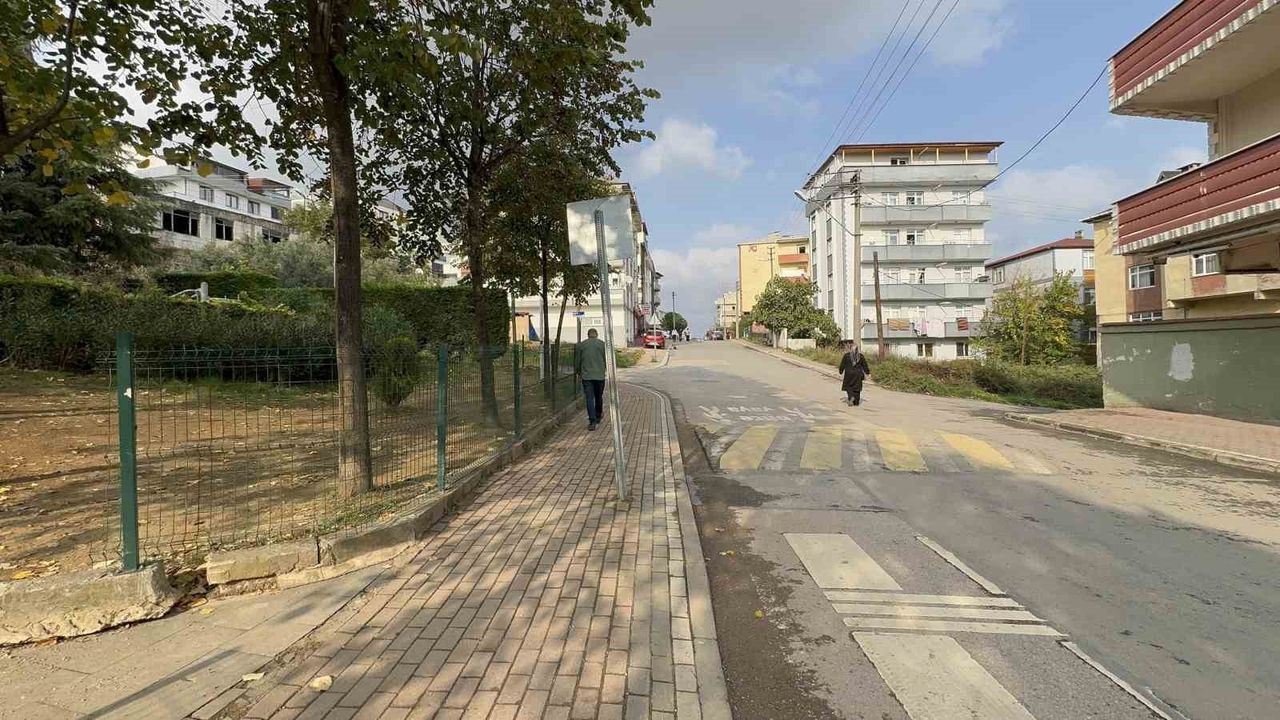 Kocaeli'de Çöp Kamyonu Kazası: Belediye İşçisi Hayatını Kaybetti