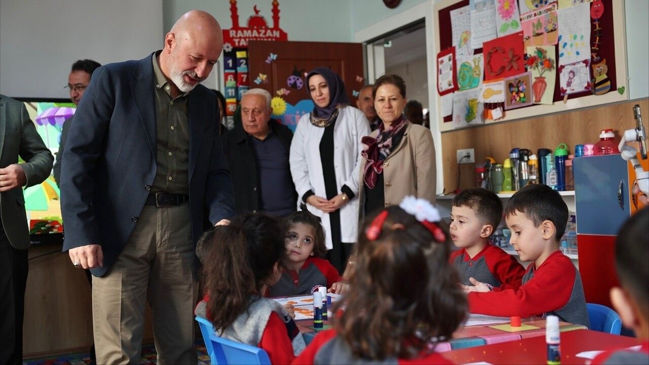 Kocasinan Belediye Başkanı Çolakbayrakdar, Çocukların Geleceği Üzerine Vurgularda Bulundu