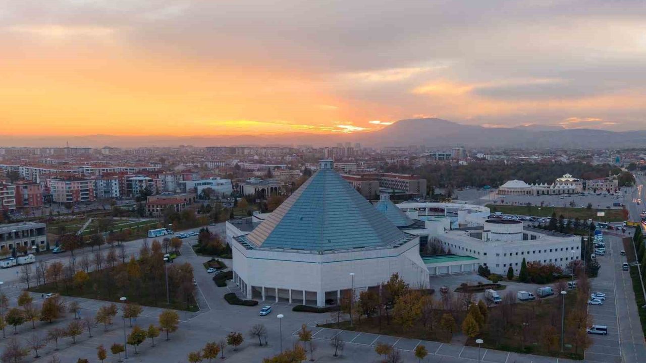 Konya’da Kartpostallık Gün Batımı Manzaraları