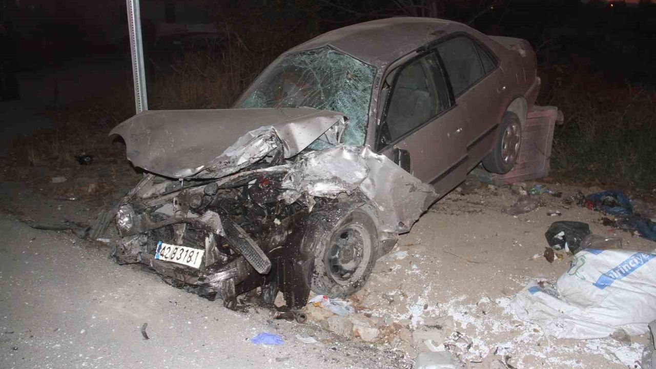 Konya'da Traktör ve Otomobil Çarpıştı: 2 Yaralı