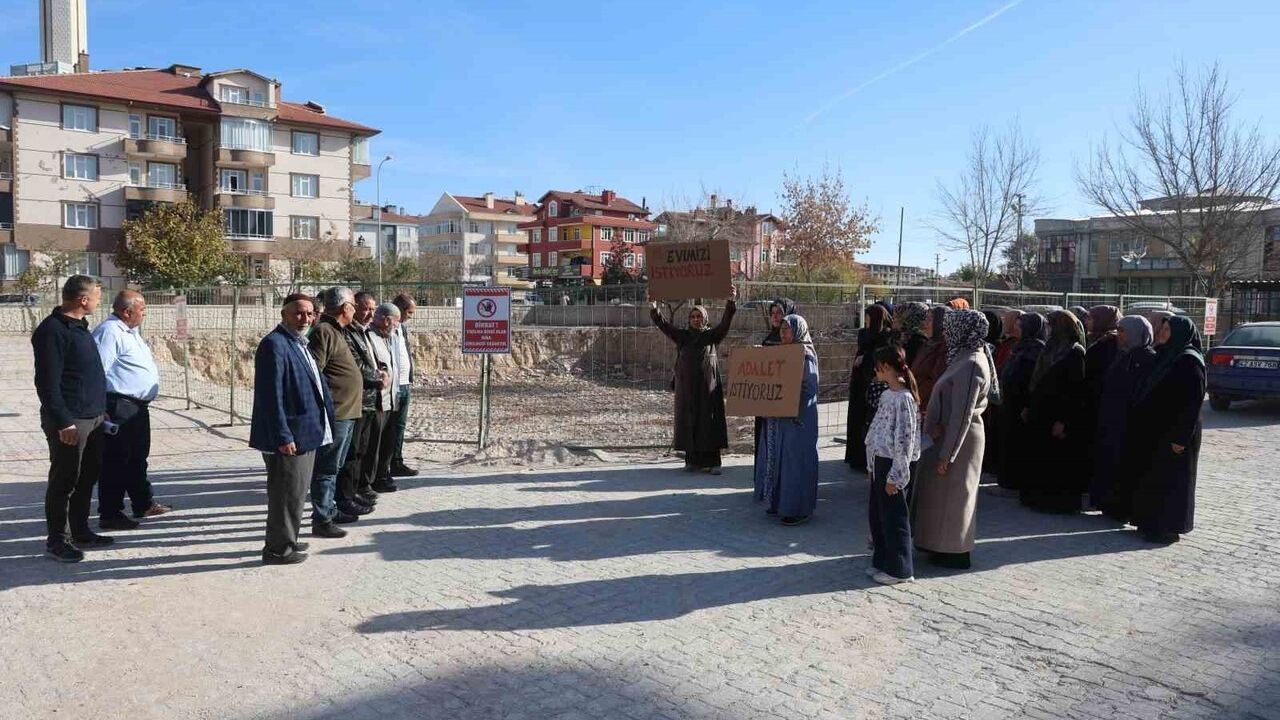 Konya'daki Patlama Sonrası Apartman Sakinleri Yeni Evlerini Bekliyor
