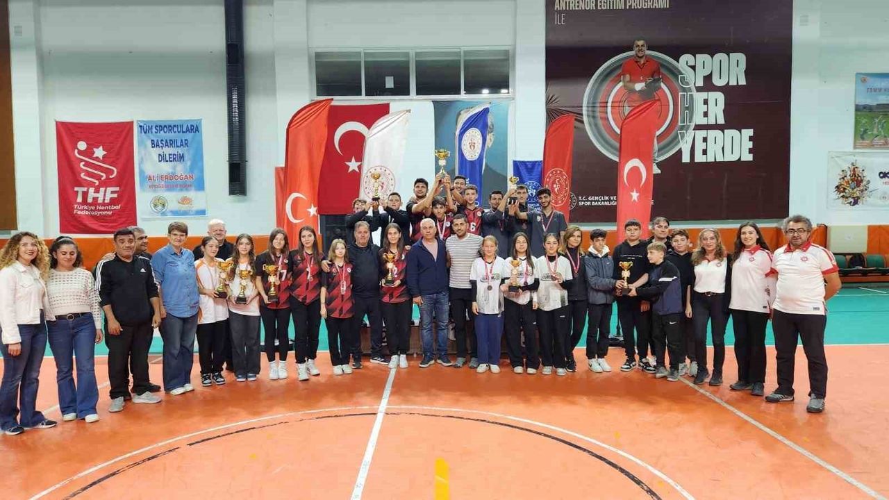 Köyceğiz'de Floor Curling Şampiyonası Rüzgarı