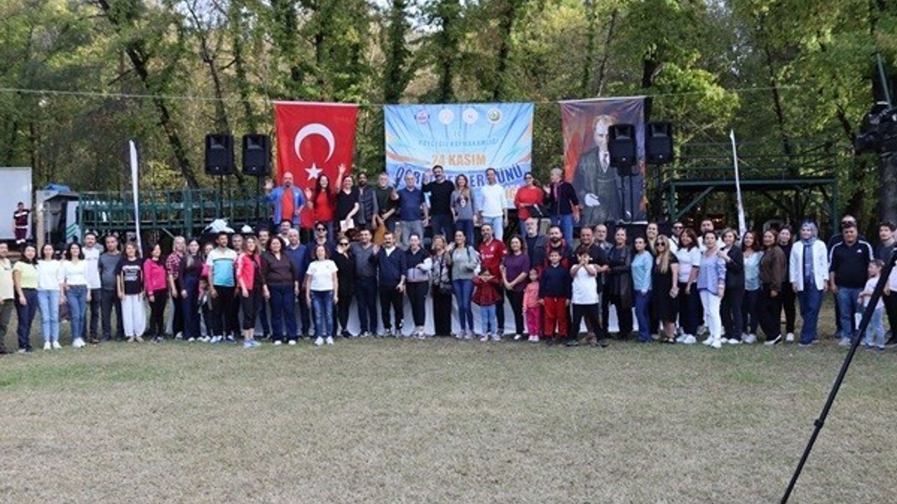 Köyceğiz Öğretmenler Günü Şenliği Renkli Anlara Ev Sahipliği Yaptı