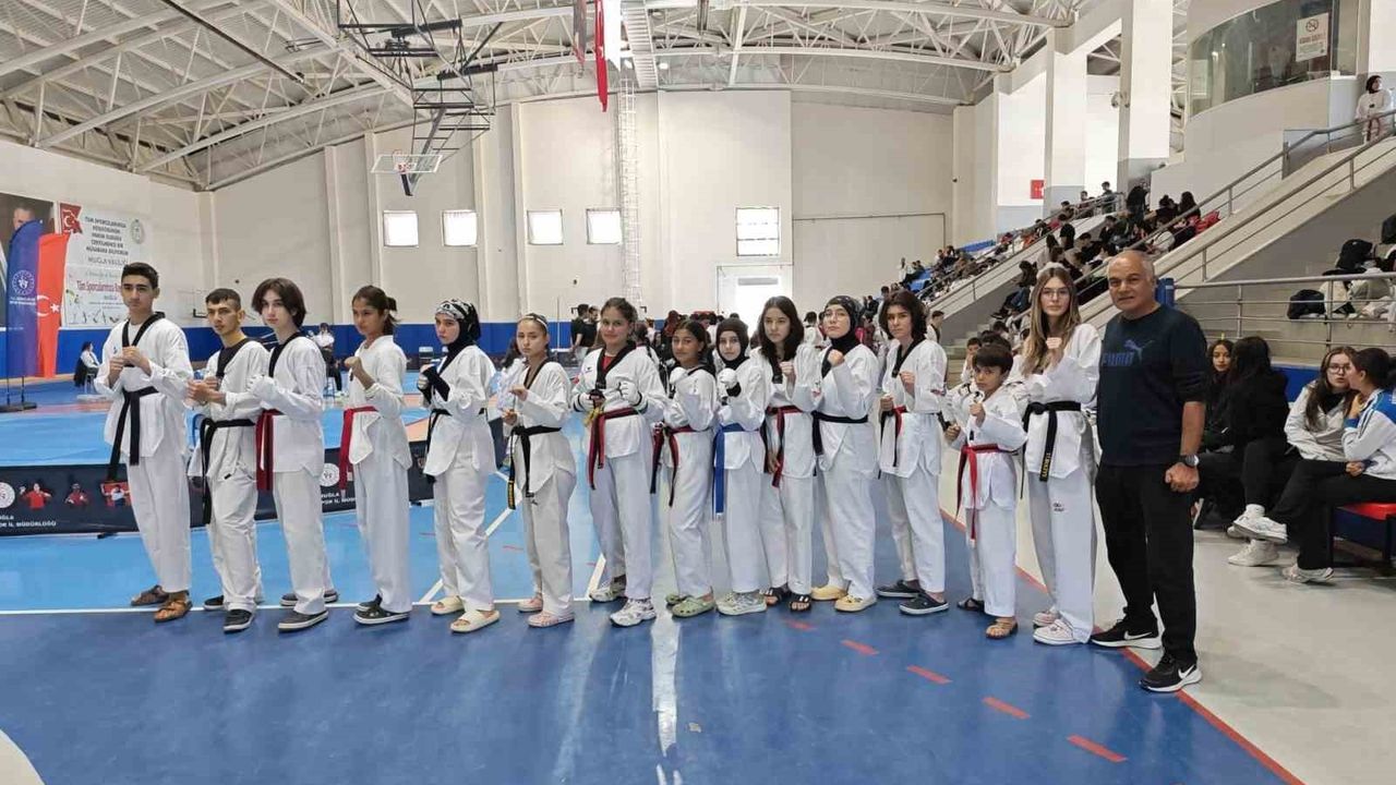Köyceğiz Taekwondo Takımı'ndan Şampiyonluk Başarısı
