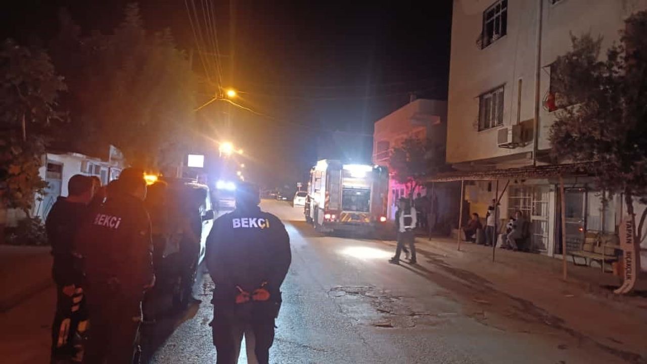 Kozan'da Apartman Yangını: 4 Kişi Dumandan Hastaneye Kaldırıldı