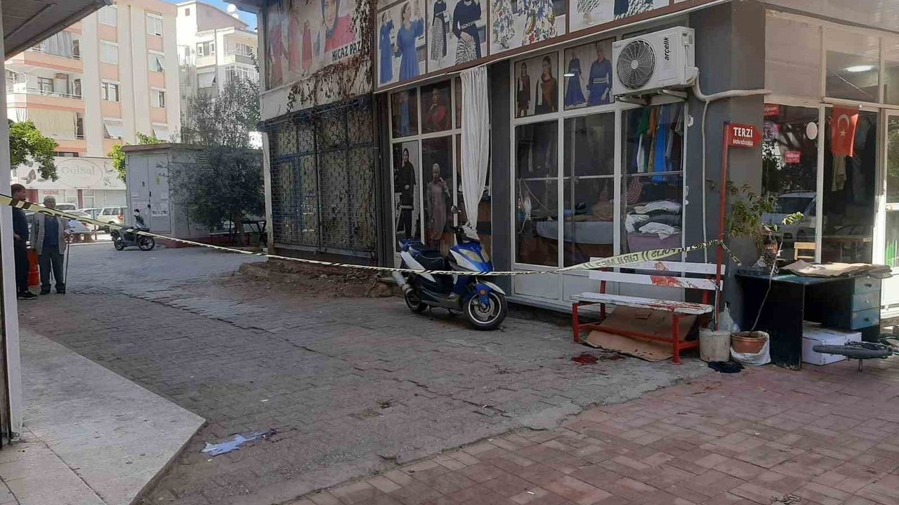 Kumluca'da Gençler Arasında Bıçaklı Kavga: Yaralı Var