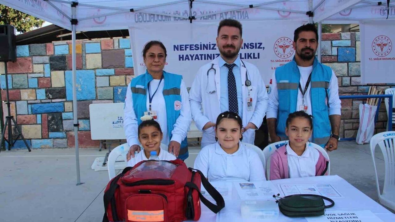 Kumluca'da Sağlıklı Gelecek İçin Eğitim Etkinliği