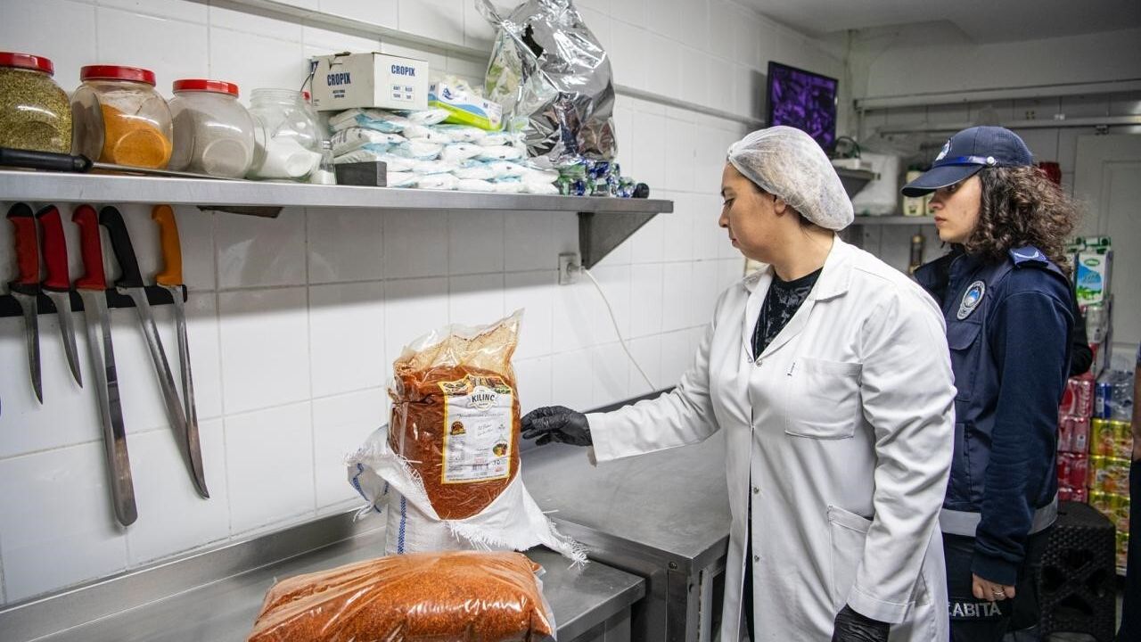 Kuşadası Belediyesi Hijyen Denetimlerine Hız Verdi