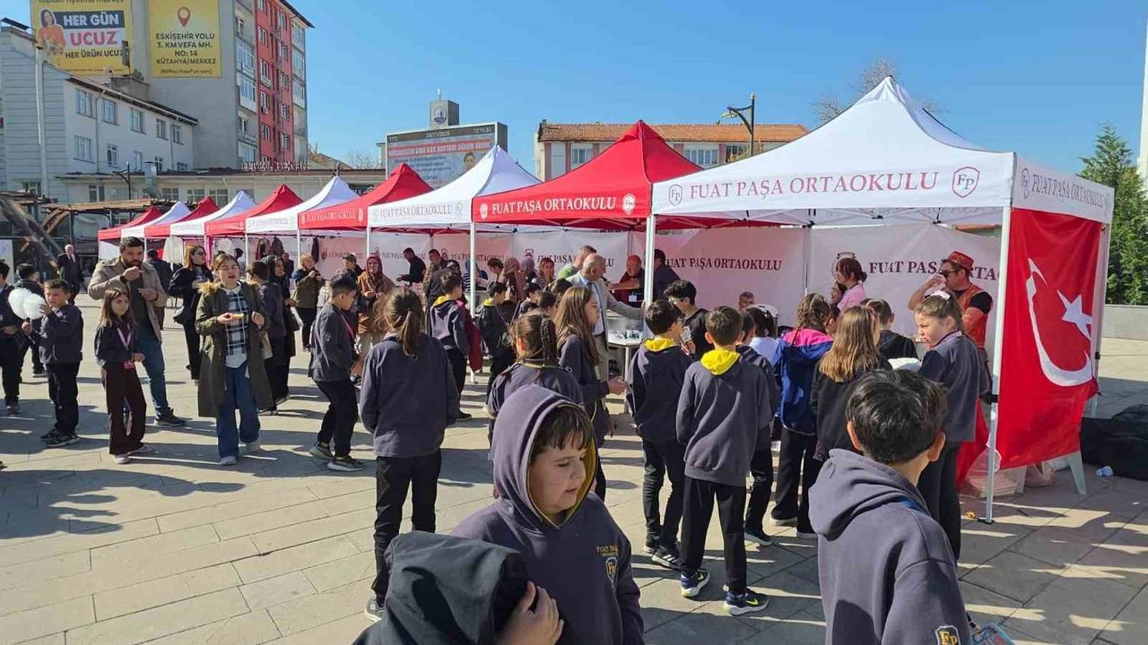 Kütahya'da Gazze İçin Hayır Çarşısı Kuruldu