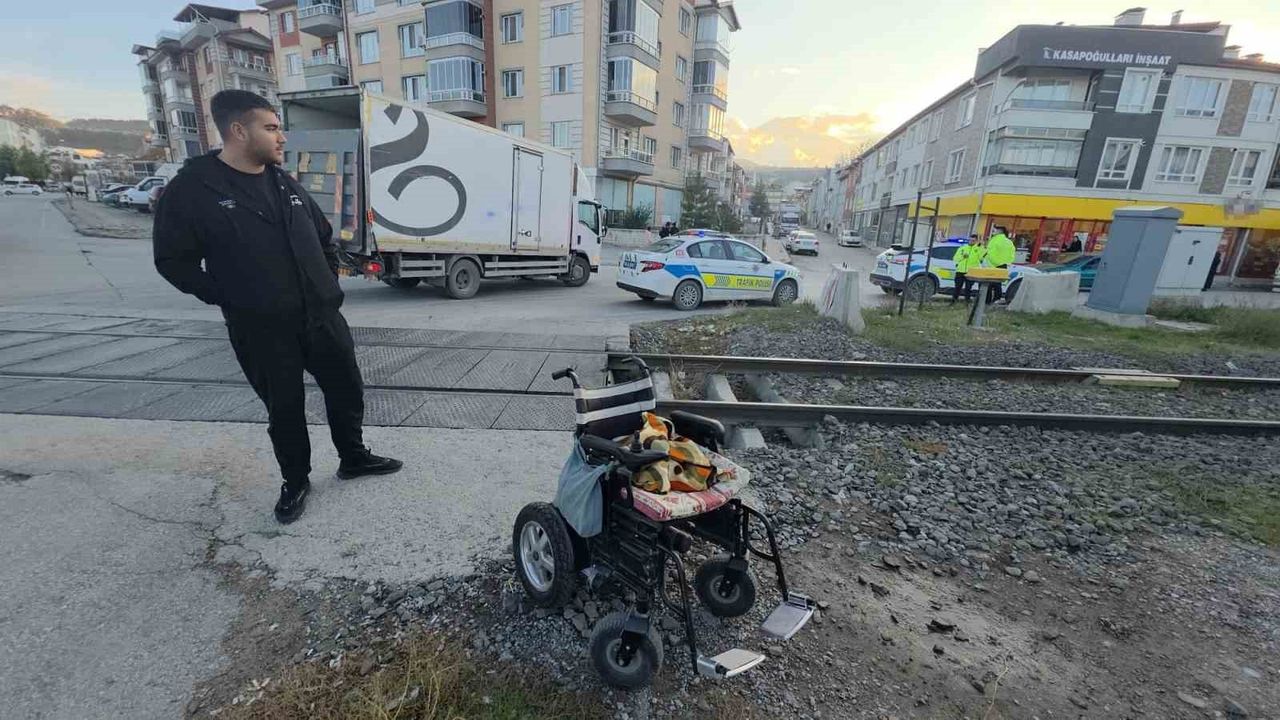 Kütahya'da Hemzemin Geçitte Engelli Birey Yaralandı