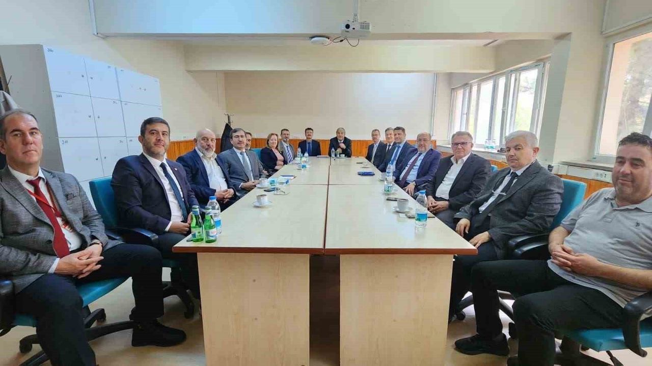 Kütahya'da Mesleki Eğitim İçin Toplantı Yapıldı