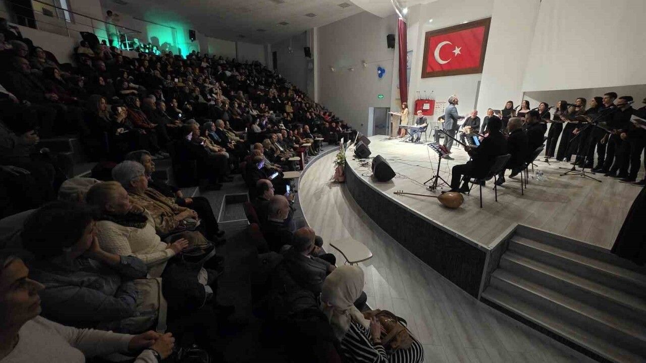 Kütahya'da Öğretmenler Günü Anısına Yoğun İlgiyle Etkinlik