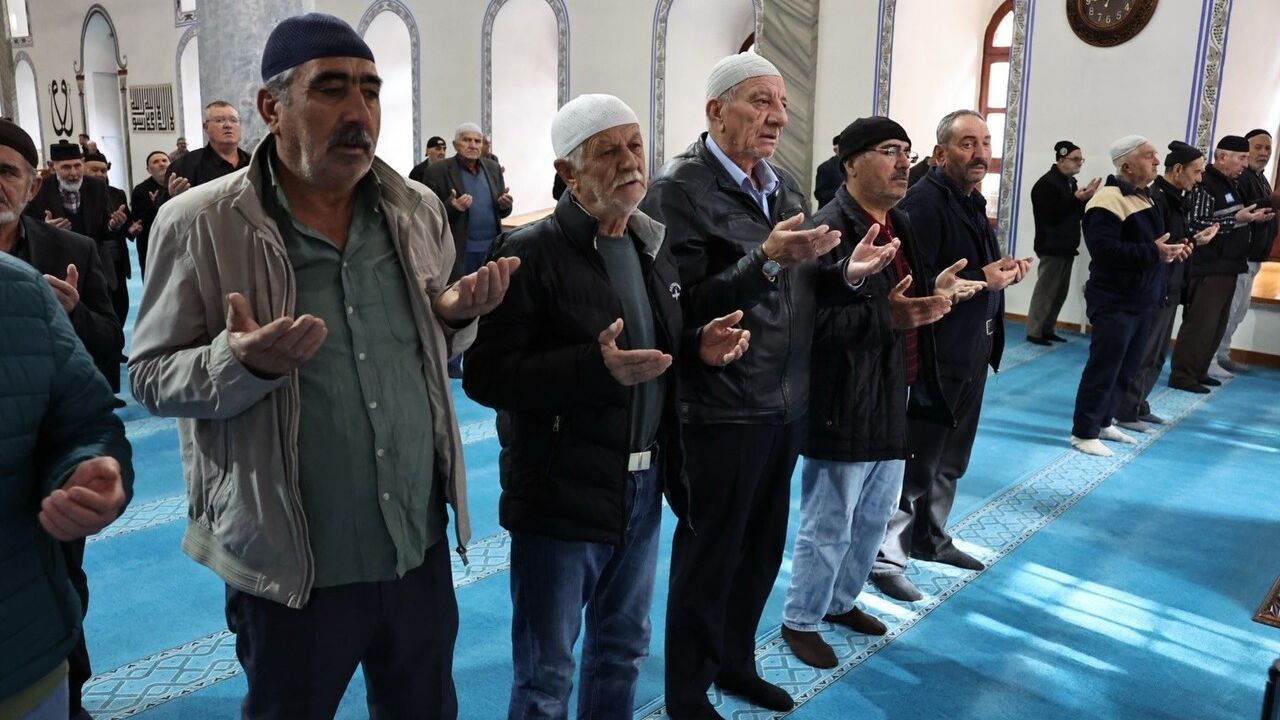 Kütahya'da Şehitler Anıldı: Dualar ve Saygı Programı