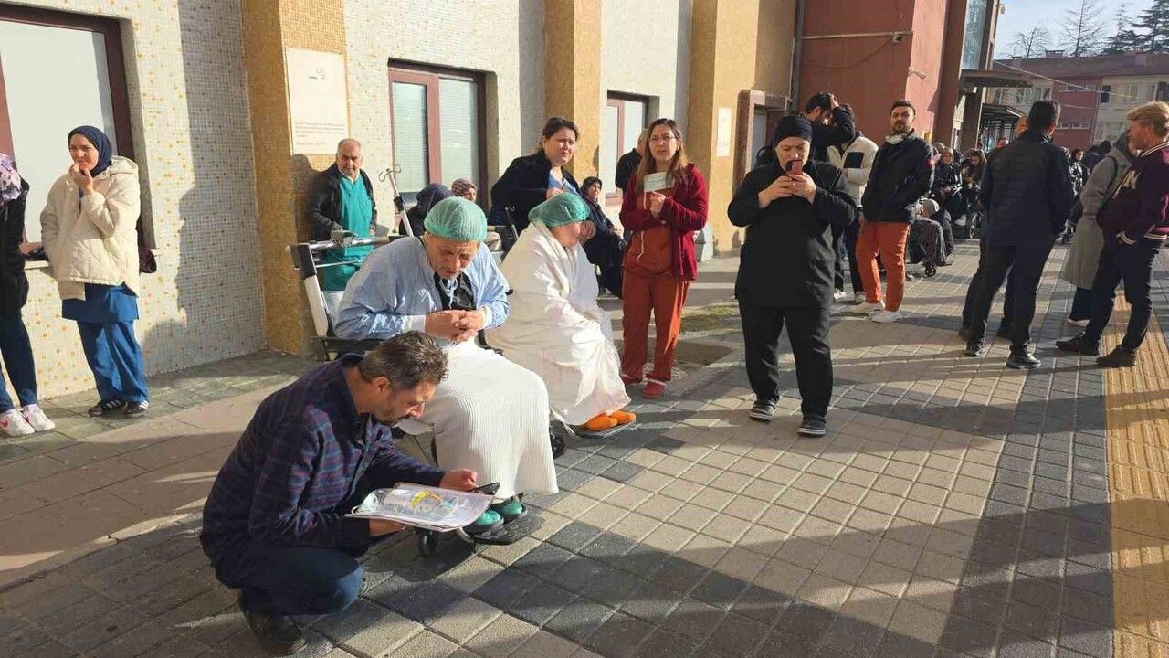 Kütahya Evliya Çelebi Eğitim ve Araştırma Hastanesi'nde Yangın Paniği