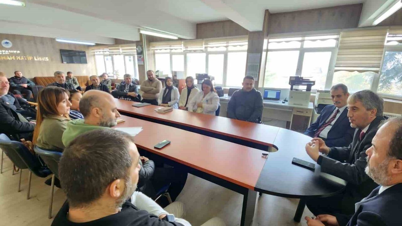 Kütahya Millî Eğitim Müdürü Yılmaz, Öğretmenlerle Buluştu