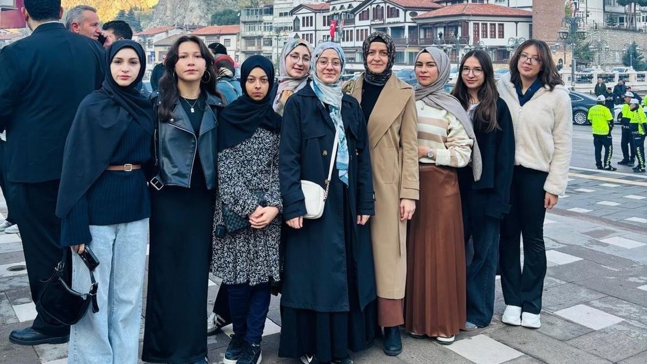 Kütahyalı Öğrenciler Amasya'da Kültürel Tarih Gezisi Düzenledi