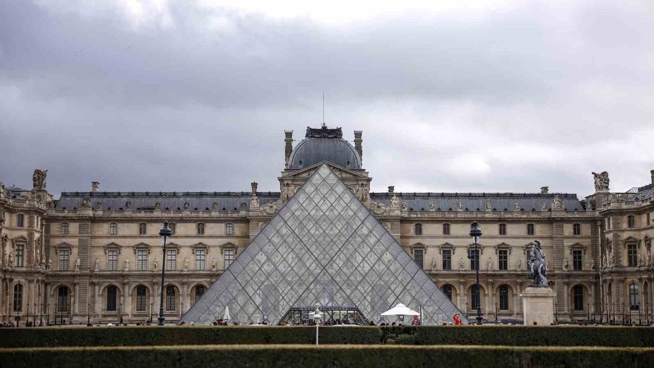 Louvre Müzesi'nde 88 Milyon Dolarlık Soygun: Güvenlik Önlemleri Artıyor