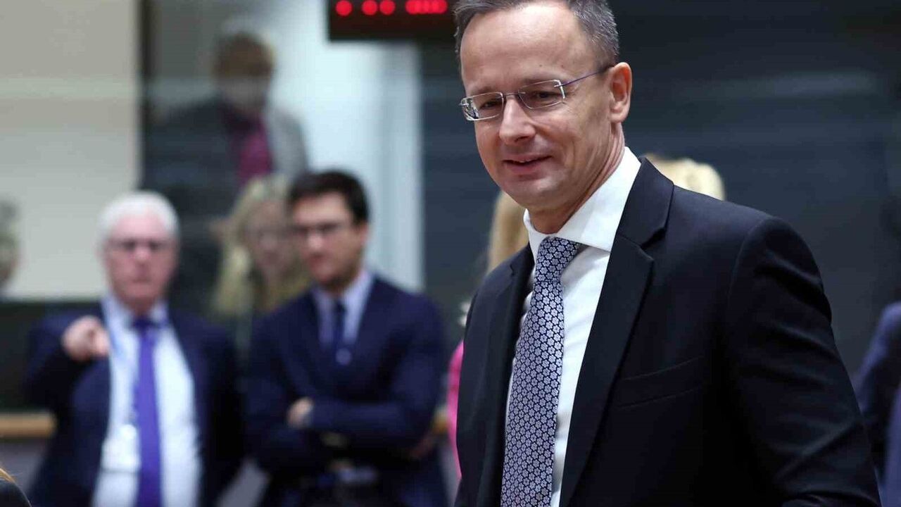 Macaristan Dışişleri Bakanı Szijjarto Yolsuzluk Uyarısında Bulundu