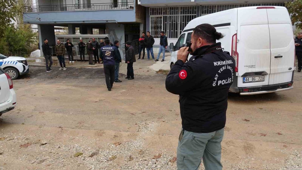 Malatya'da 13 Yaşında Bir Çocuk Evinde Hayatını Kaybetti