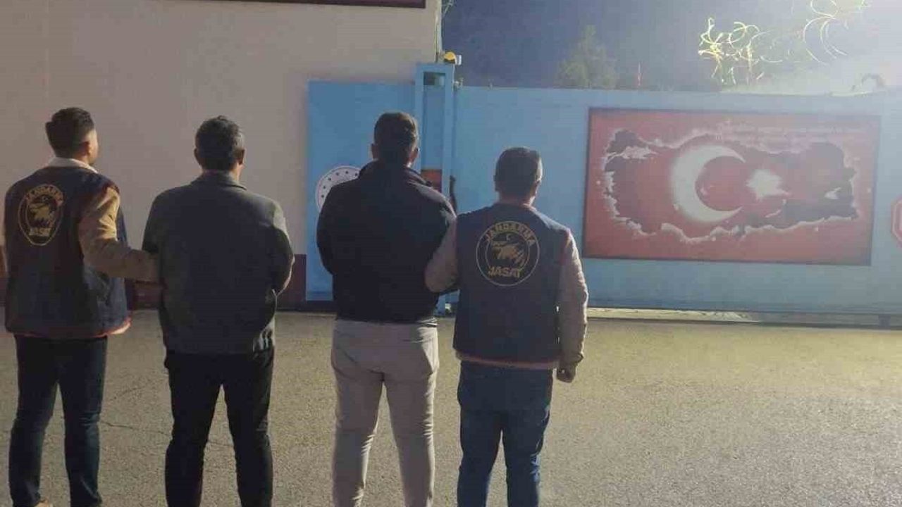 Manisa'da 4 Firari Jandarma Operasyonuyla Yakalandı