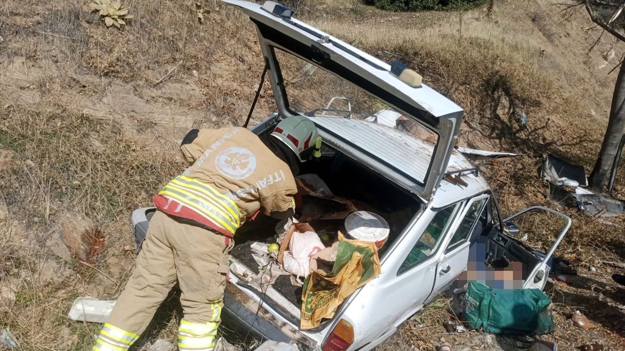 Manisa'da Trafik Kazasında İki Kişi Hayatını Kaybetti